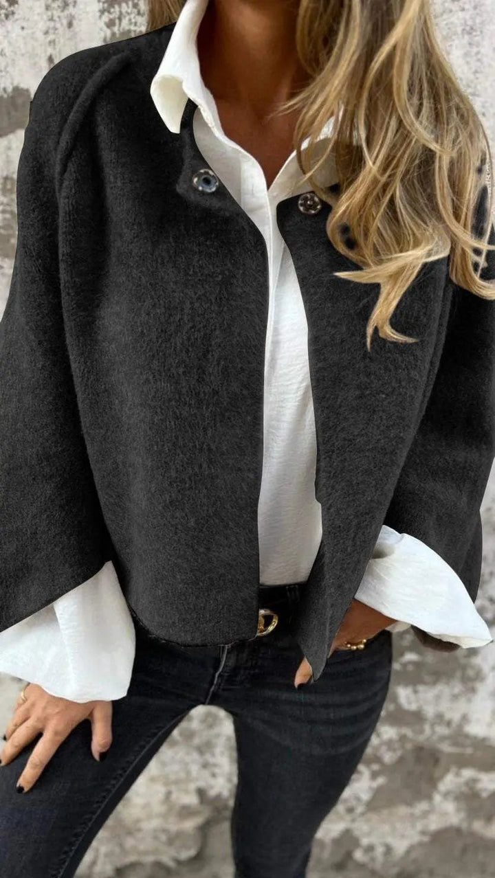 Ava | Women's coat with a round neckline and long sleeves
