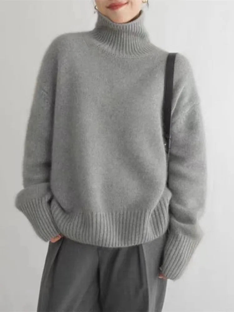 Alecia | Women's Luxurious Roll Neck Jumper | Timeless Elegance