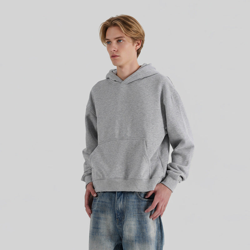 Unisex hoodie made of soft fleece with kangaroo pocket and shortened silhouette Hudson & Parker