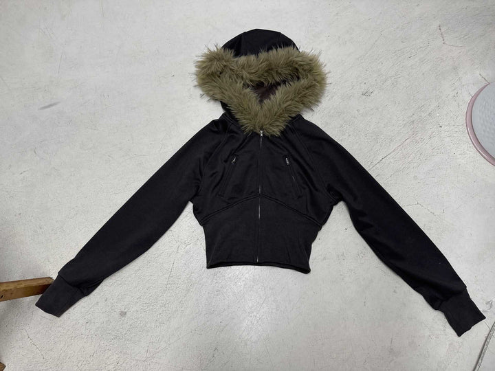 Women's short cut hoodie with faux fur hood, zipper and fitted cuff Hudson & Parker