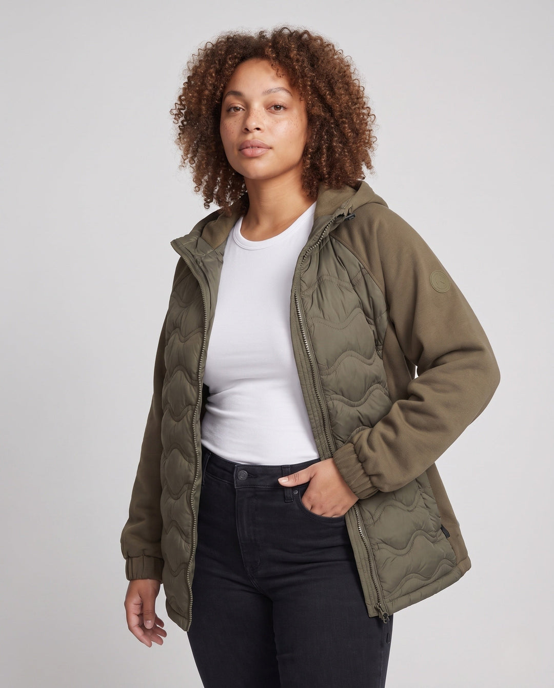 Women's non-quilted hybrid hoodie jacket with padded front and loose sweatshirt sleeves