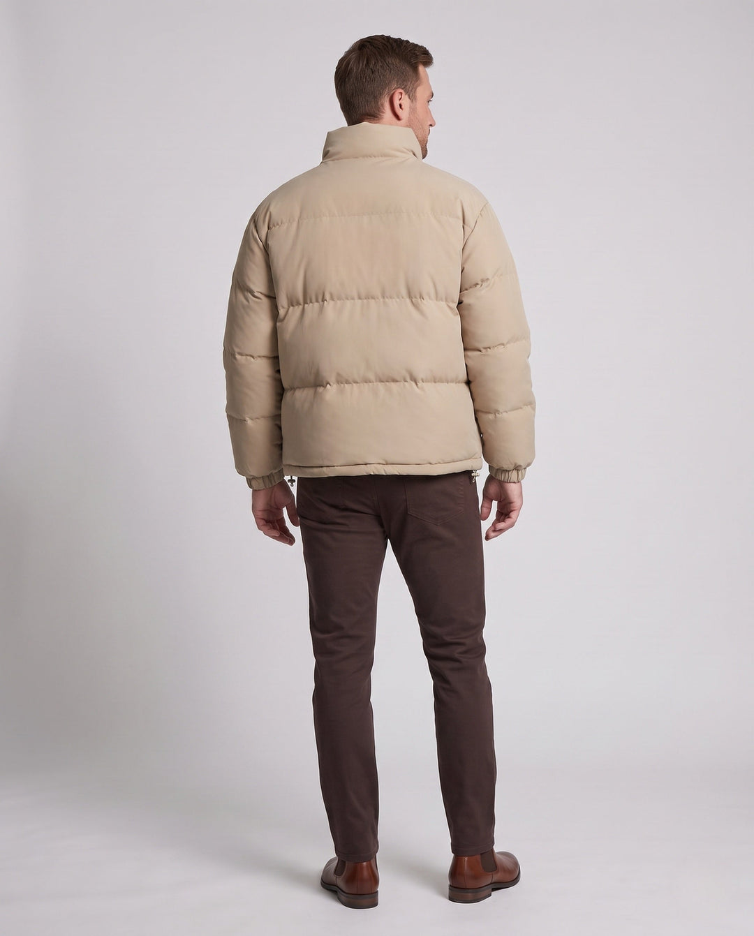 Men's short-cut quilted puffer with high stand-up collar and elastic cuffs