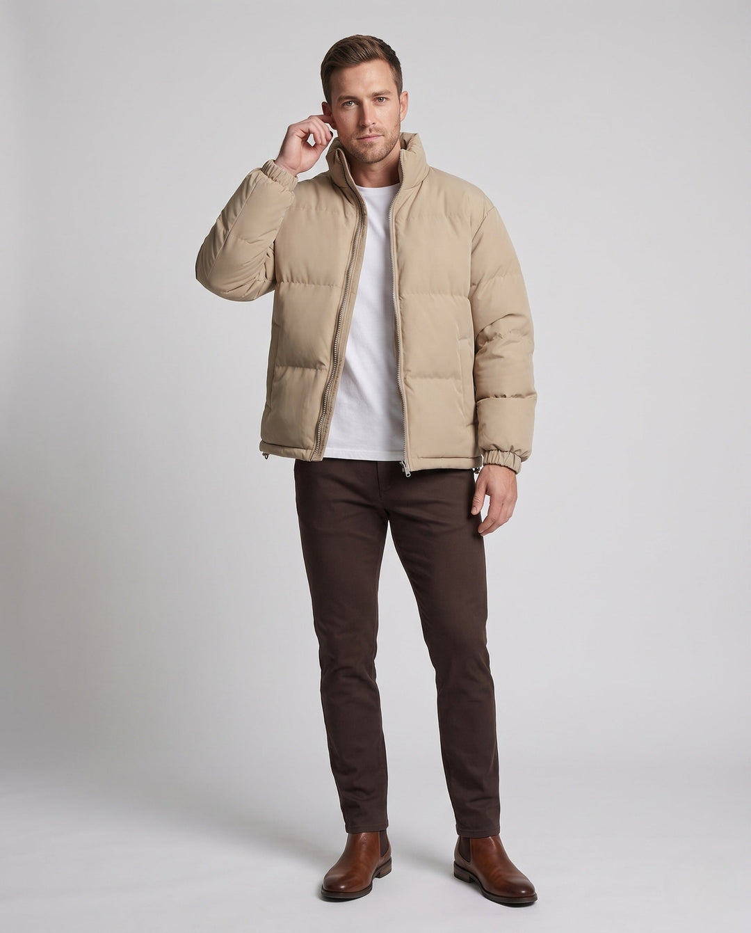 Men's short-cut quilted puffer with high stand-up collar and elastic cuffs