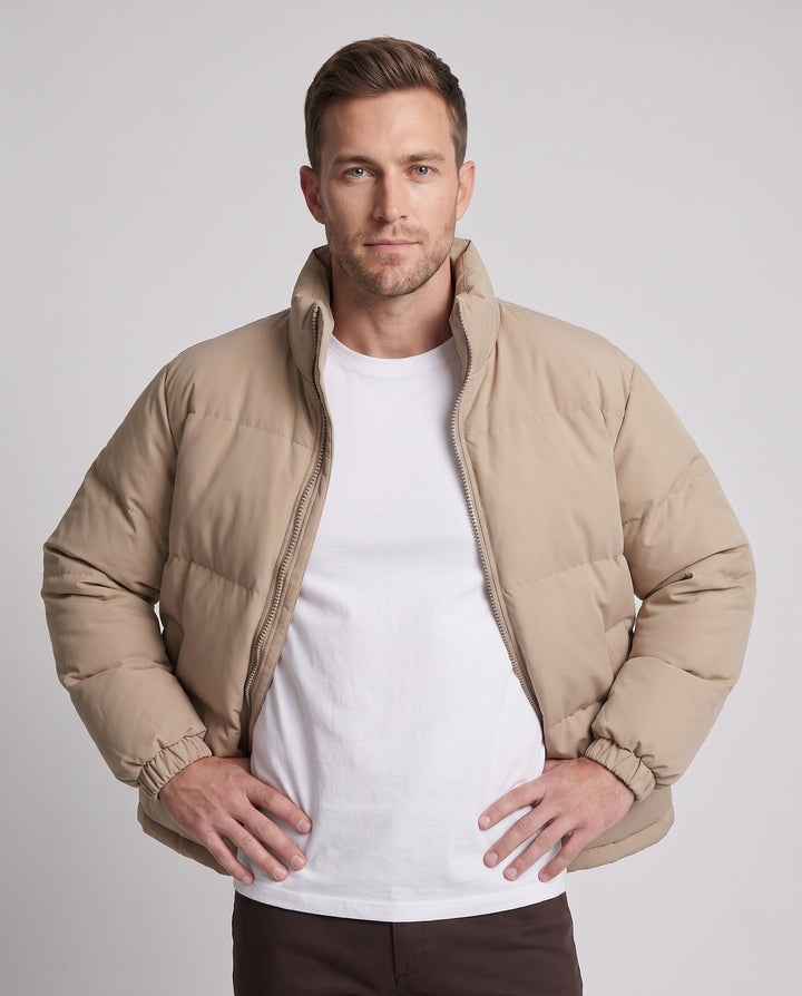 Men's short-cut quilted puffer with high stand-up collar and elastic cuffs