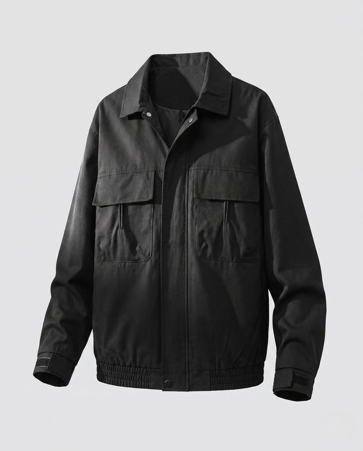 Men's casual field jacket with chest flap pockets, elastic hem, and zipper