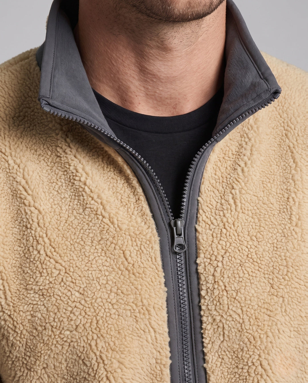 Men's thermo fleece jacket with Sherpa lining, high stand-up collar and concealed zipper pockets