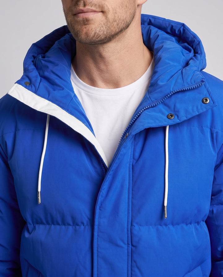 Men's urban quilted hoodie with thermal insulation, contrasting trim and adjustable hem