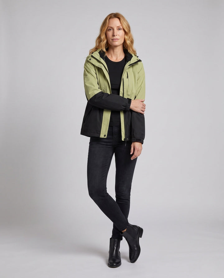 Unisex two-tone softshell jacket with hood, wind and water-repellent outdoor performance