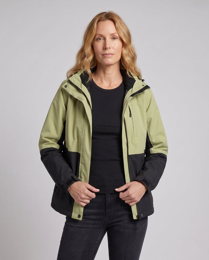 Unisex two-tone softshell jacket with hood, wind and water-repellent outdoor performance