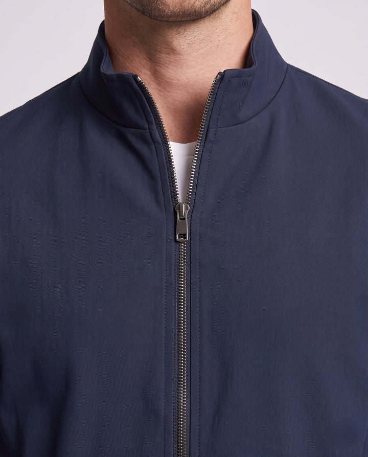Men's Minimalist Stand Collar Softshell Jacket with Inner Check Pattern