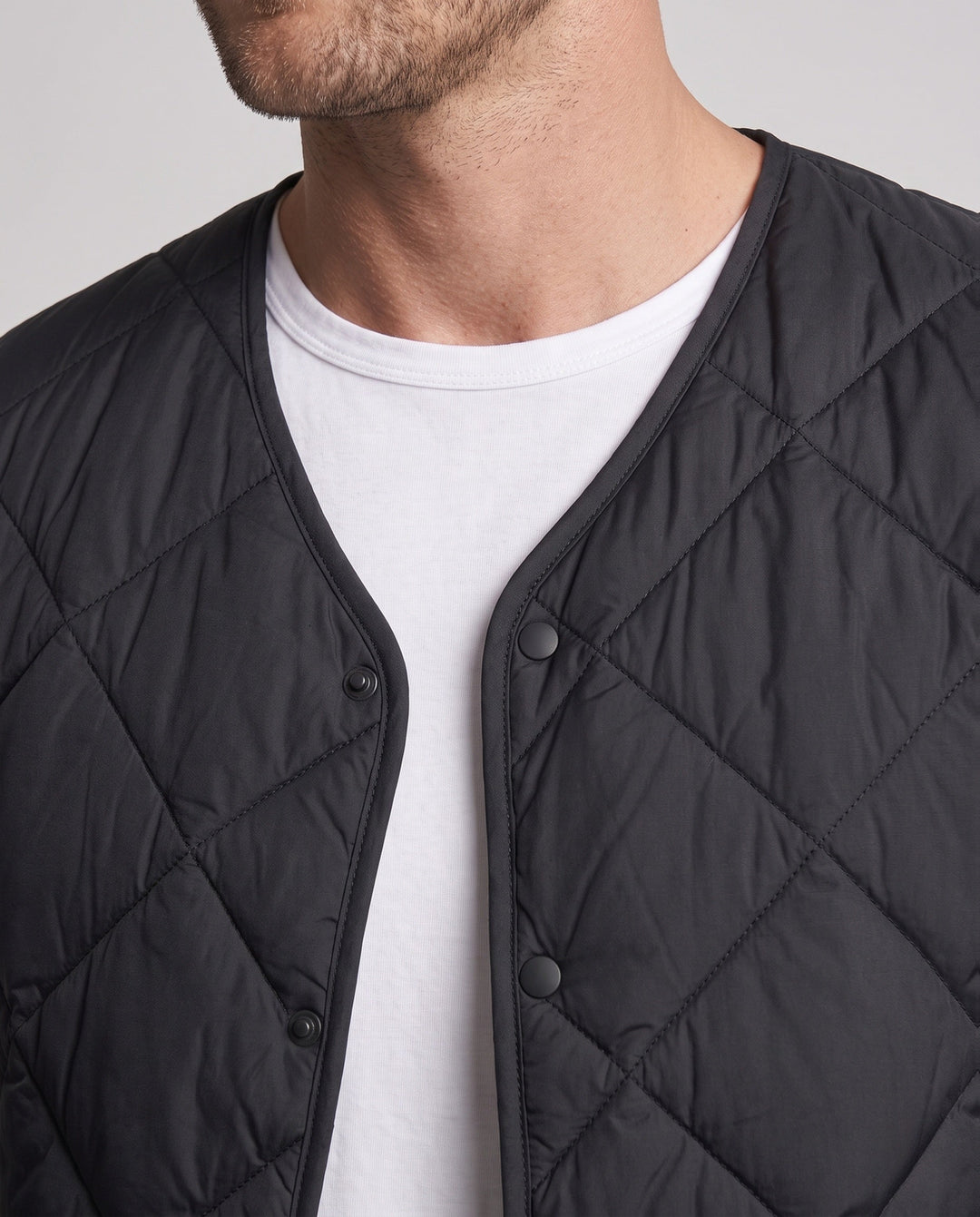 Men's Lightweight Short Sleeve Padded Jacket with Press Studs and Padding