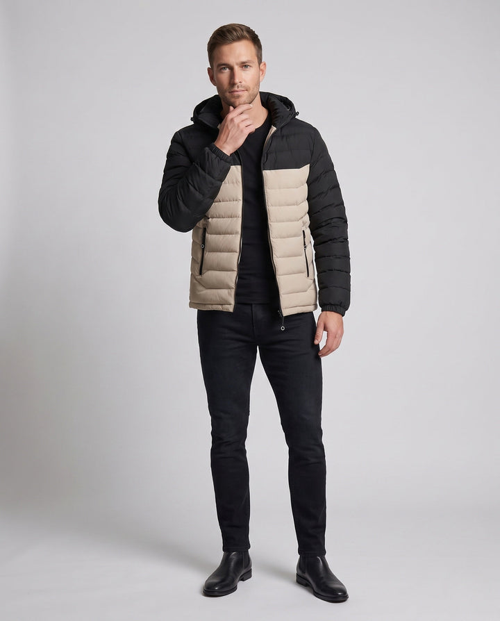 Men's lightly padded quilted jacket with hood and thermo-reflective inner lining