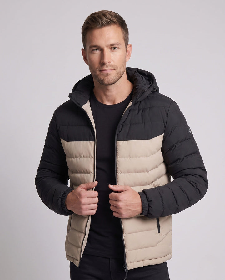 Men's lightly padded quilted jacket with hood and thermo-reflective inner lining