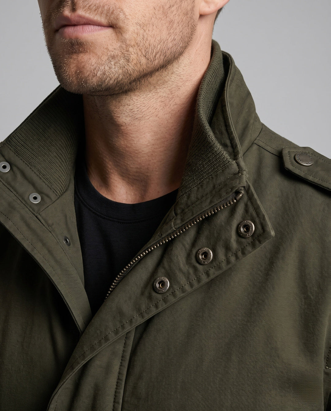 Men's short-cut pilot jacket made of canvas with hidden thermal lining and shoulder epaulets Hudson & Parker