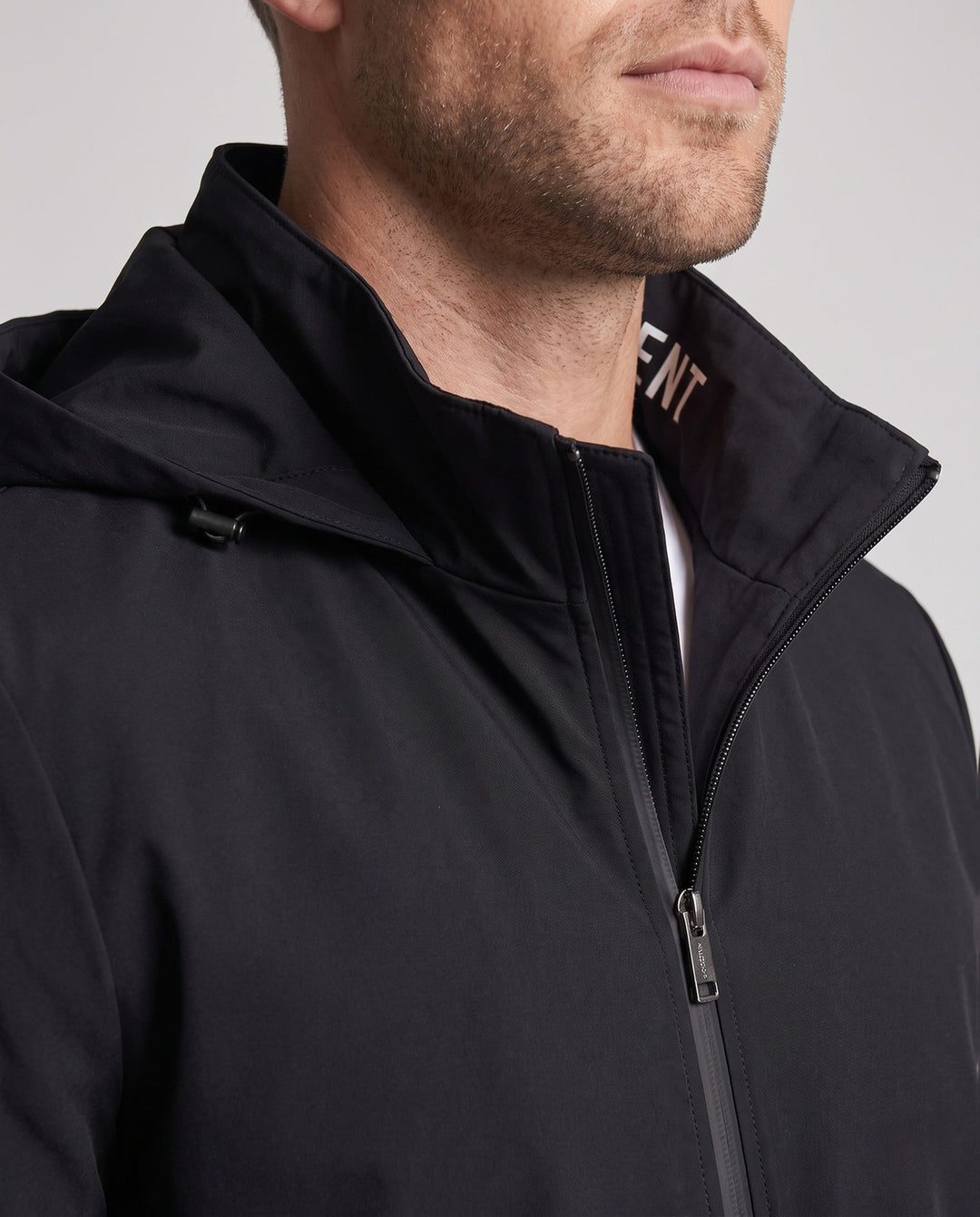 Men's Lightweight Outdoor Jacket with Adjustable Hood Design Hudson & Parker