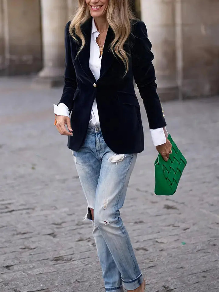 JULIA | ELEGANT VELVET BLAZER
