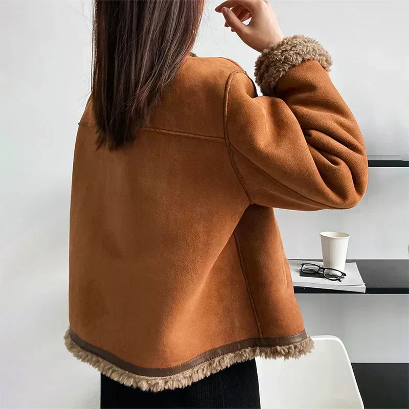 ADDISON – CHIC FAUX SHEARLING JACKET