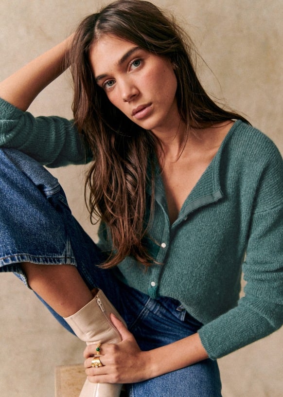 ELOISE – CLASSIC BUTTON-DOWN CARDIGAN
