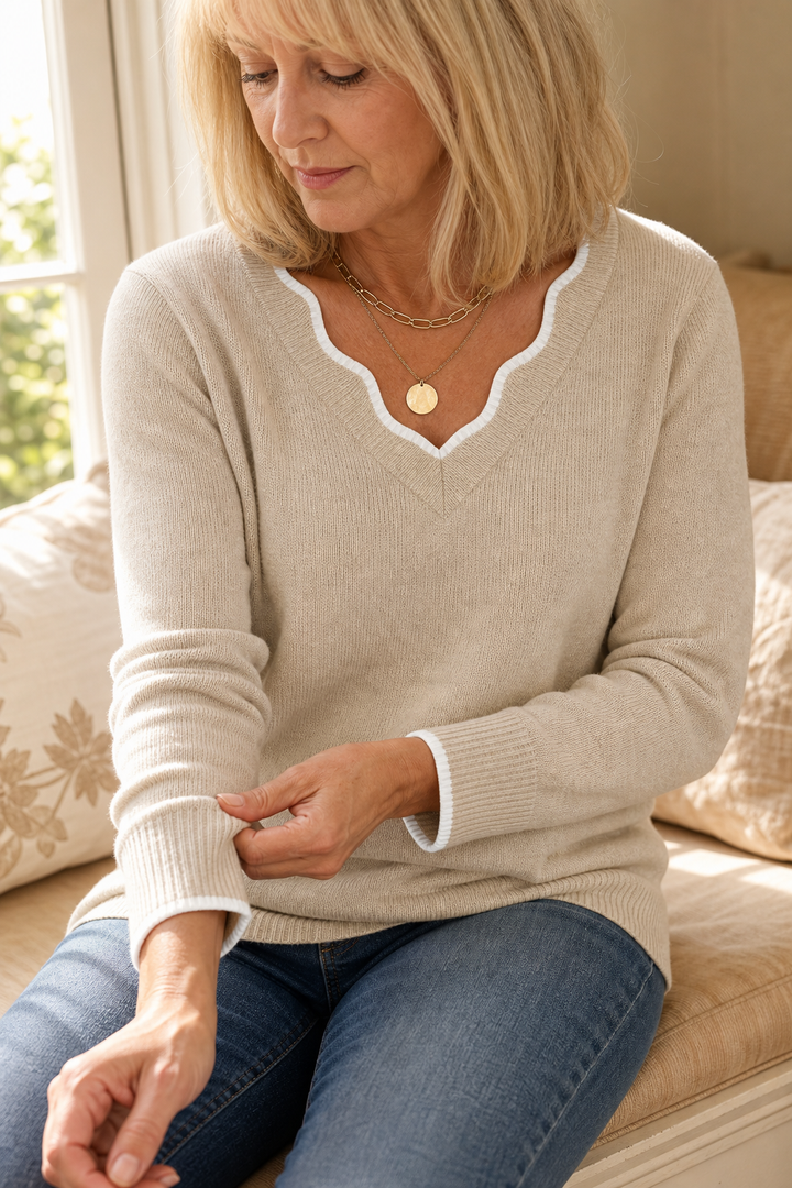 Hudson & Parker - Wavy-Trim V-Neck Knit Top