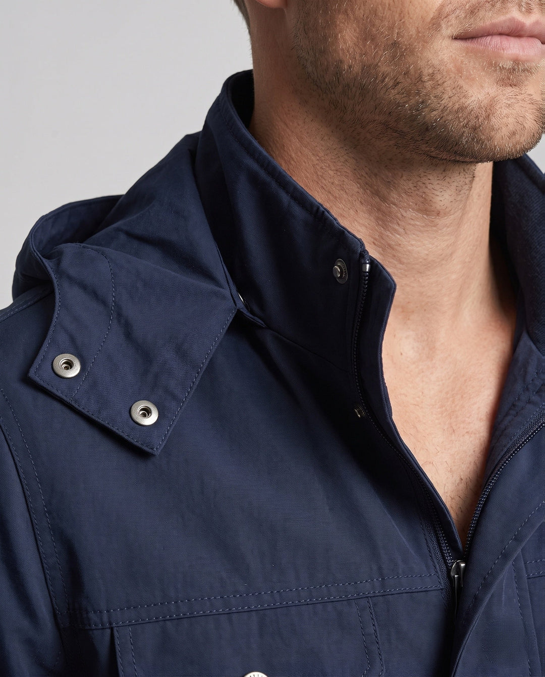 Men's lightweight water-repellent hooded canvas parka with concealed snap button placket and zippered chest pocket Hudson & Parker