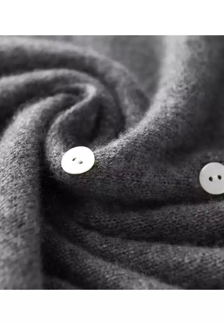 OLIVIA | Elegant Knitted Garments