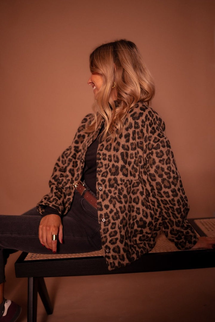 Camila | Women's Oversized Leopard Print Snap-Button Quilted Jacket