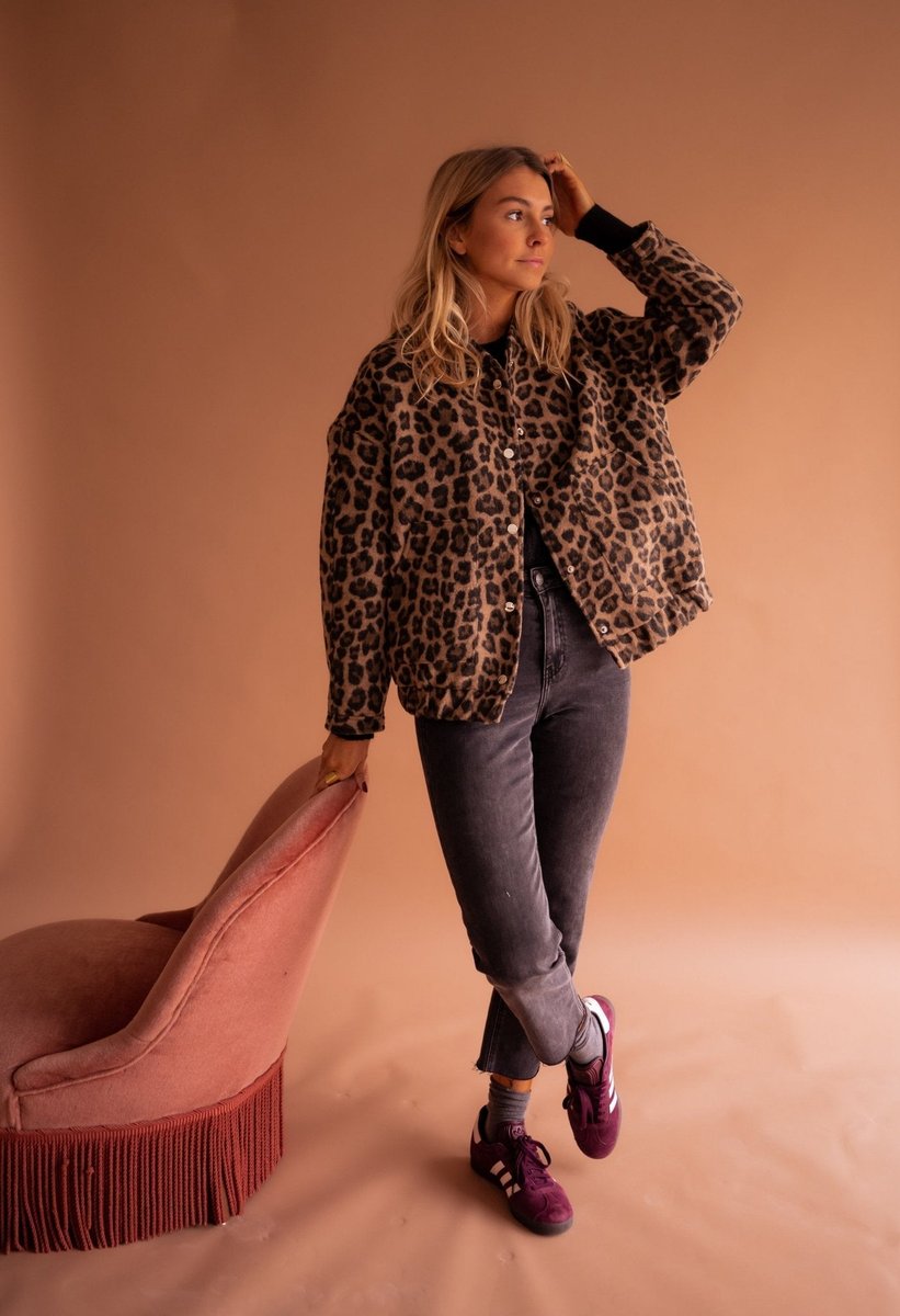 Camila | Women's Oversized Leopard Print Snap-Button Quilted Jacket