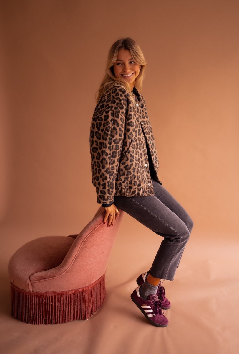 Camila | Women's Oversized Leopard Print Snap-Button Quilted Jacket